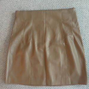 Zara medium tan leather skirt, never worn, size M